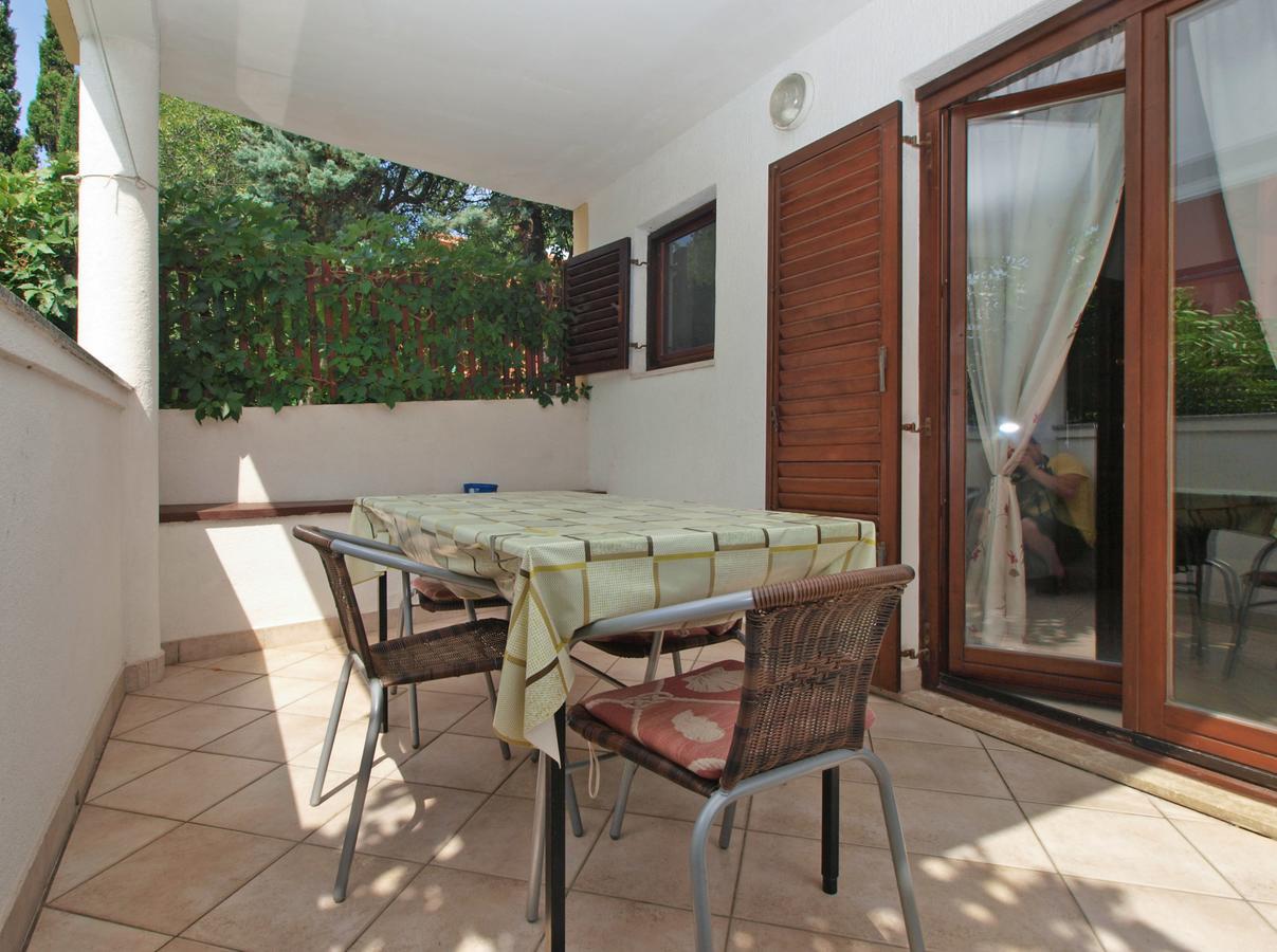 Appartement Luciano 1728 *