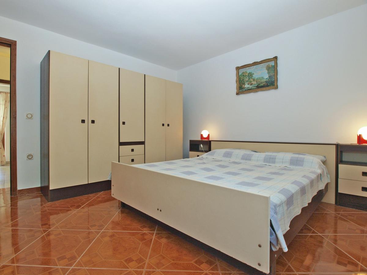 Appartement Luciano 1728 *