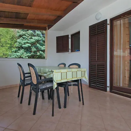 Apartments Luciano 1728 Premantura Exterior photo