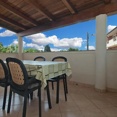 Apartments Luciano 1728 Premantura Exterior photo