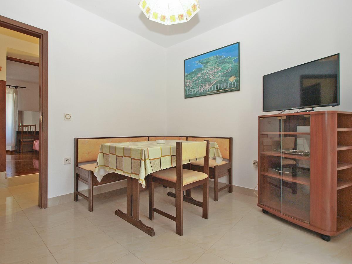 Luciano 1728 * Premantura